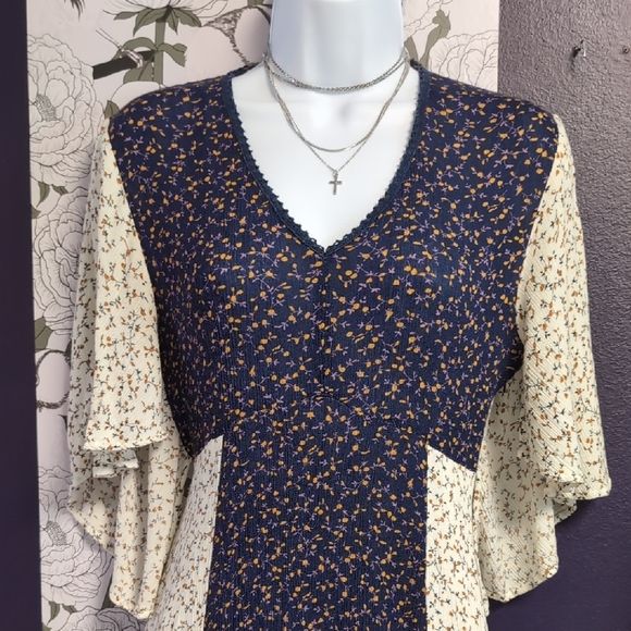 Anama Blue and Cream Patterned Tunic - Picture 4 of 9